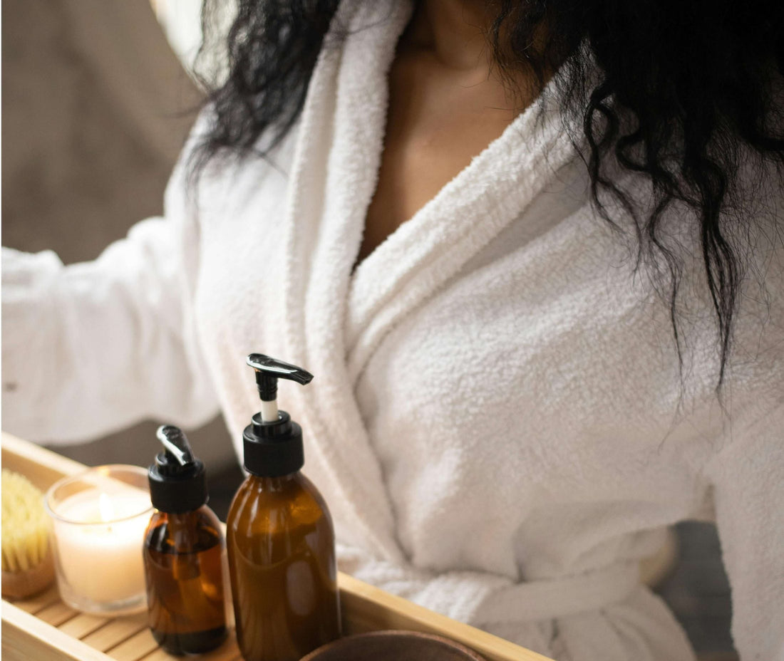 woman ready to apply clean smelling perfume