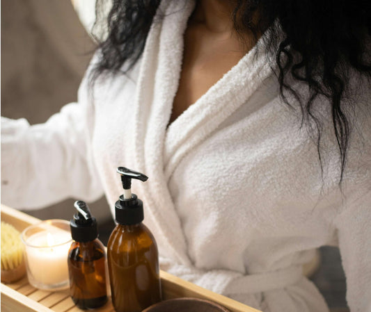 woman ready to apply clean smelling perfume